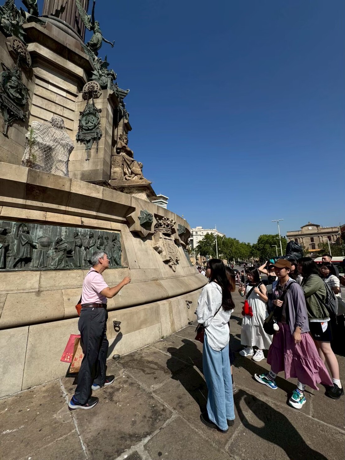 【Exchange Information】Through its Field study in Design Program, the College of Management and Design guides students in exploring the rich design heritage of Spain's Cataluña region, inspiring innovation in sustainable design(Open new window/jpg file)Image