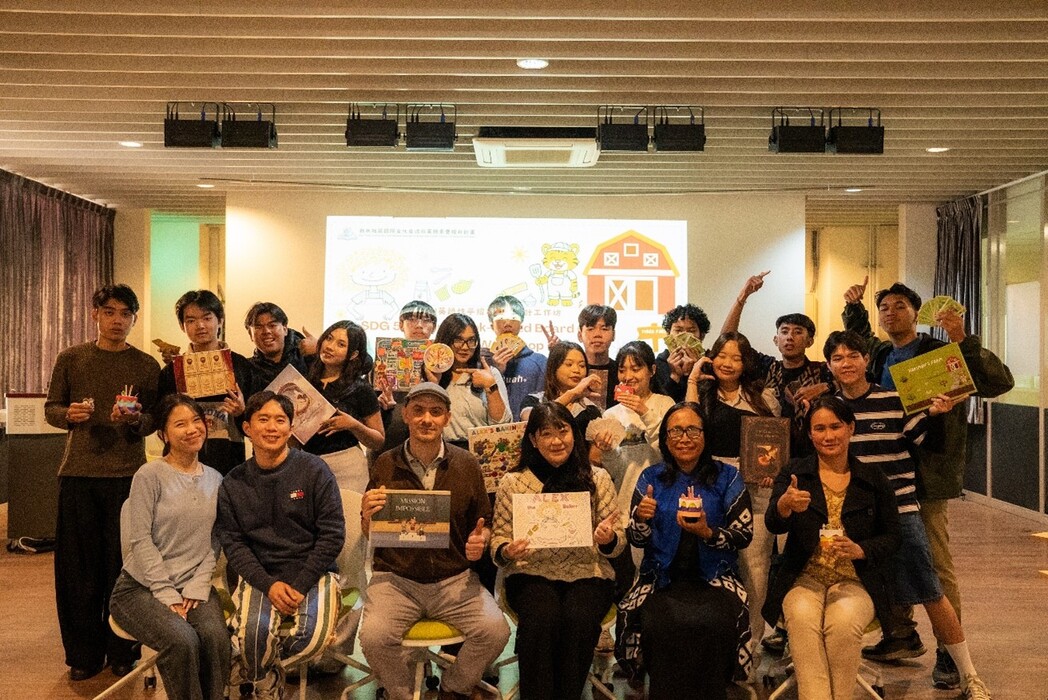 International exchange students and local students collaborated on campus to design exclusive board games.(Open new window/jpg file)Image
