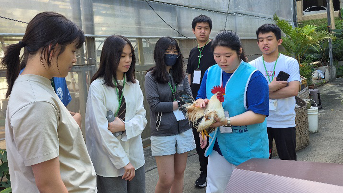 Introduction to the department and exploration of environmental science and engineering fields.(Open new window/png file)Image